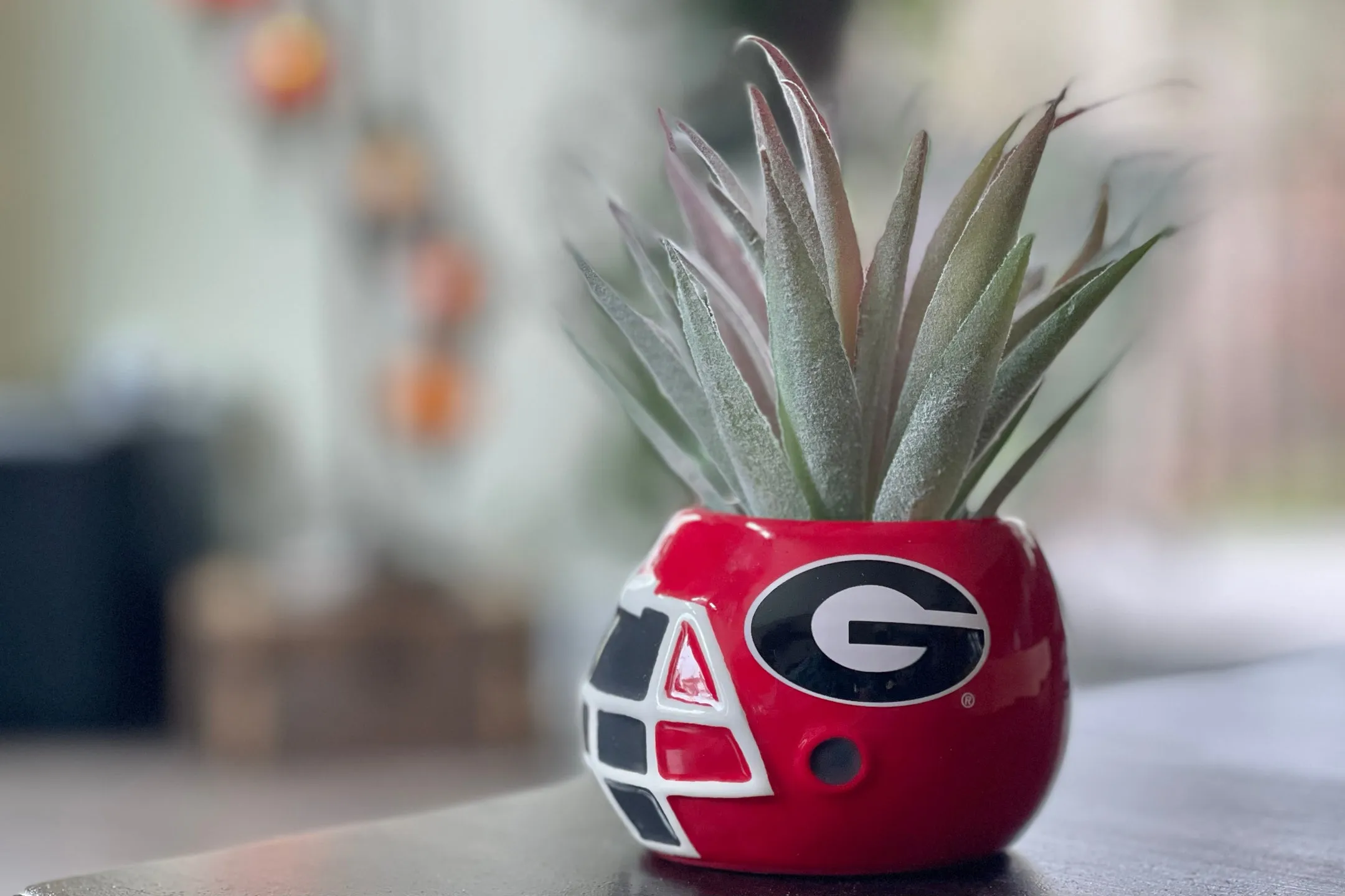 Auburn Tigers - Ceramic Helmet Caddy