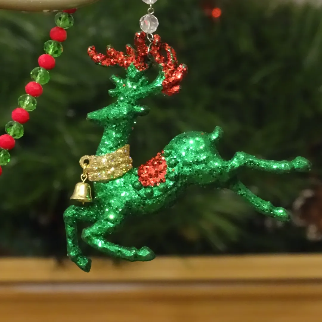 HOLIDAY CHANDELIER MAKEOVER KIT - (3) Green Reindeer   (3) 12" Red/Green Bead Crystal Garland