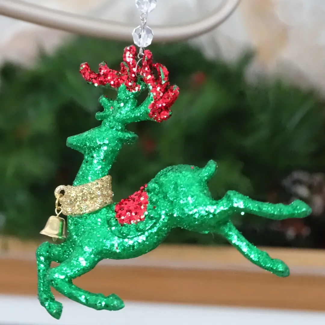 HOLIDAY CHANDELIER MAKEOVER KIT - (3) Green Reindeer   (3) 12" Red/Green Bead Crystal Garland