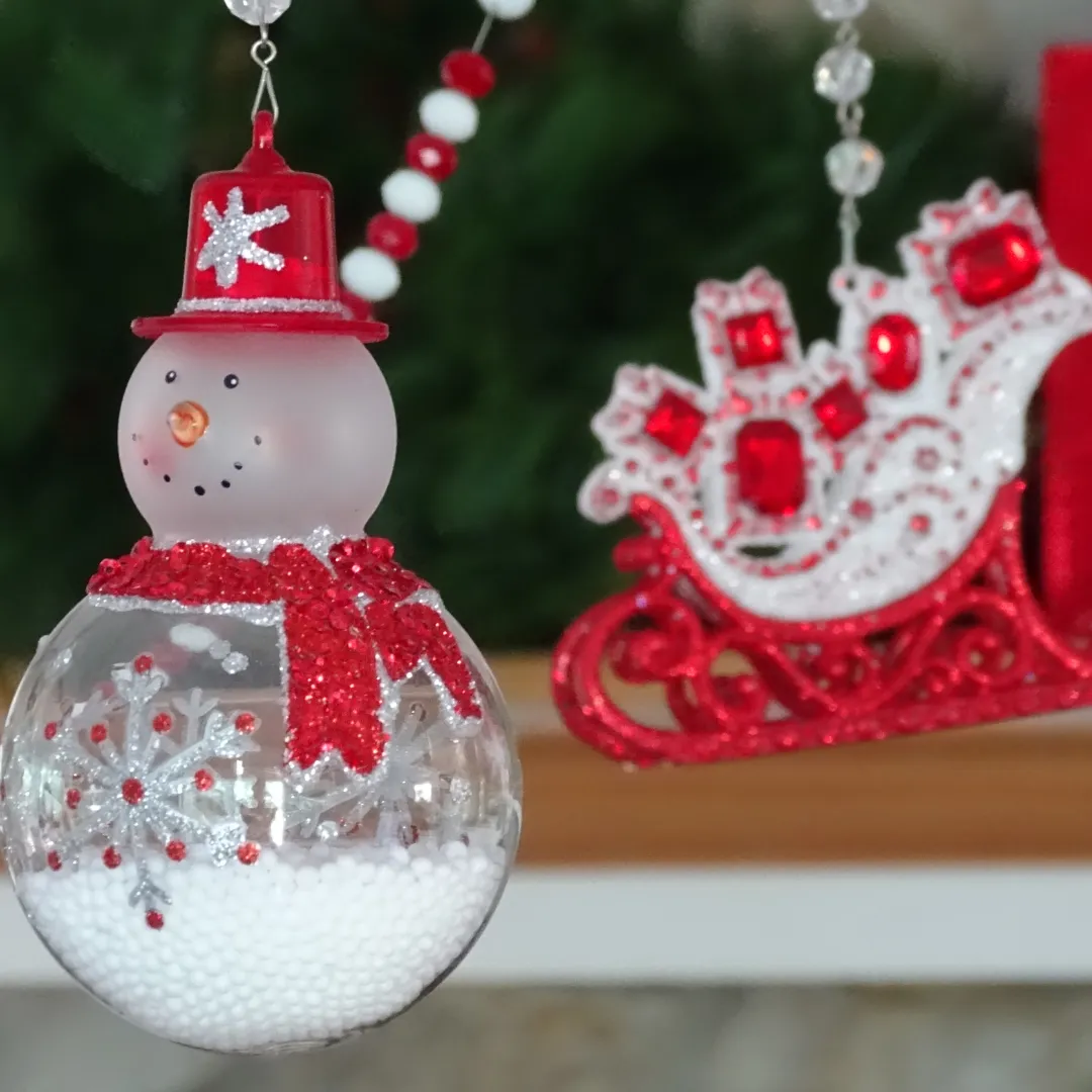 HOLIDAY CHANDELIER MAKEOVER KIT - (3) Red/White Sleigh   (3) 12" Red/White Crystal Garland