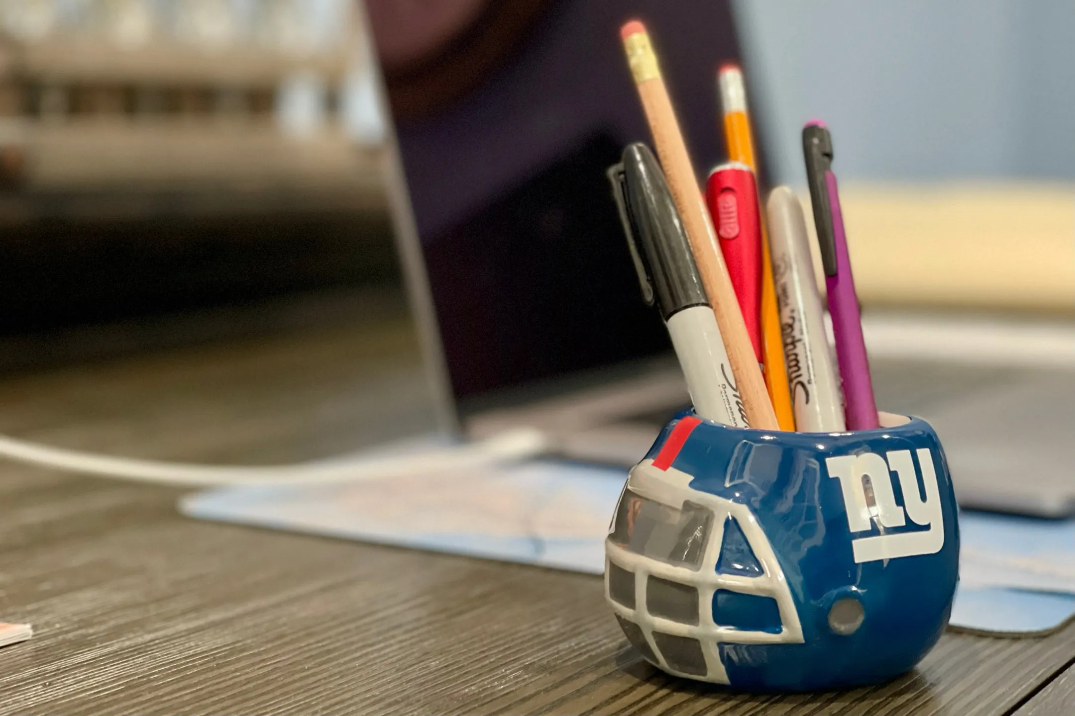 New York Giants - Ceramic Helmet Caddy