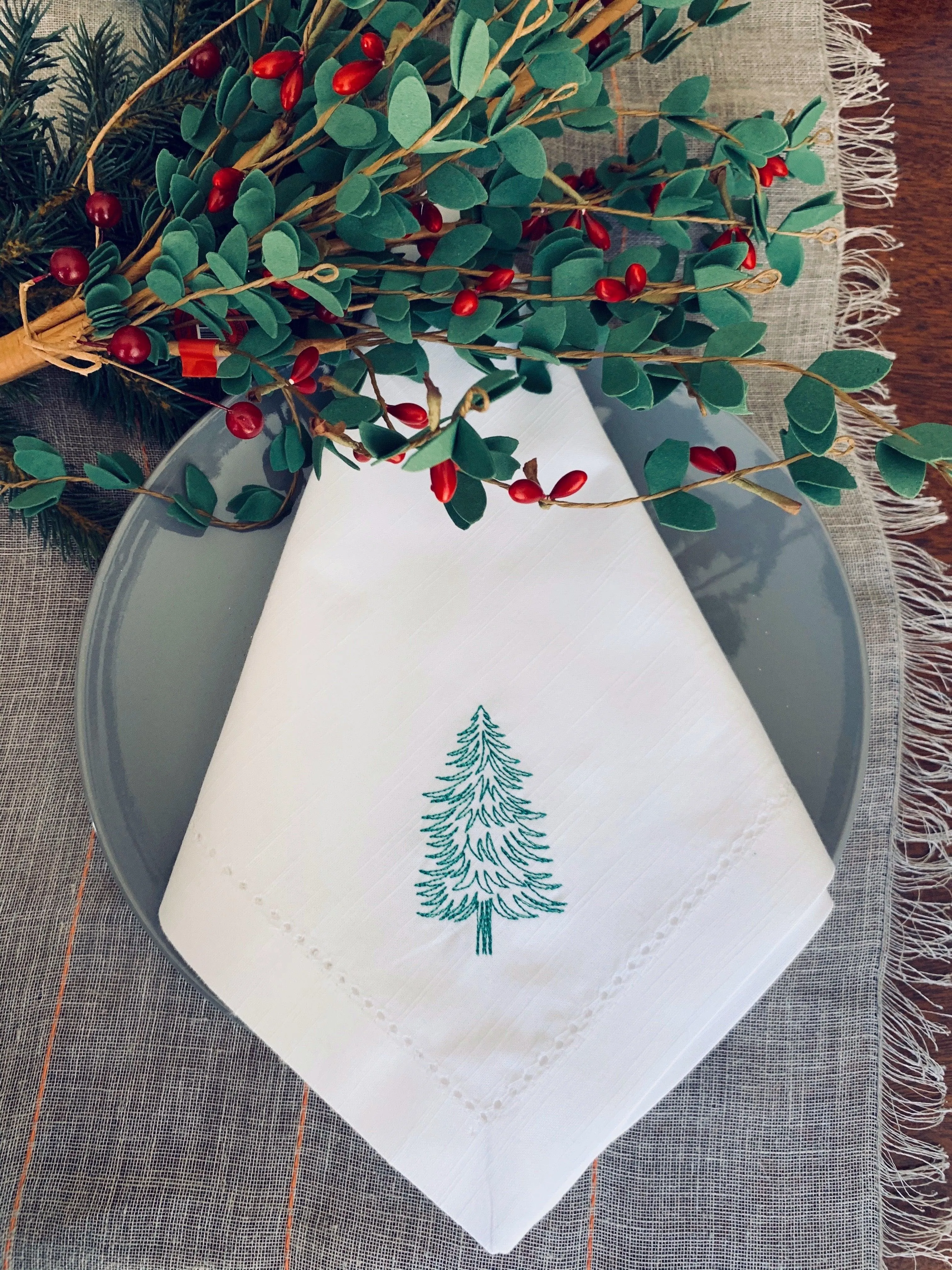 Woodland Christmas Tree Embroidered Cloth Napkins - Set of 4 napkins